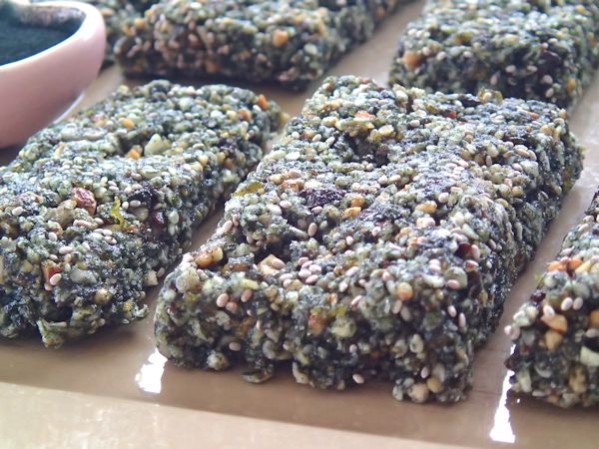 green superfood bars