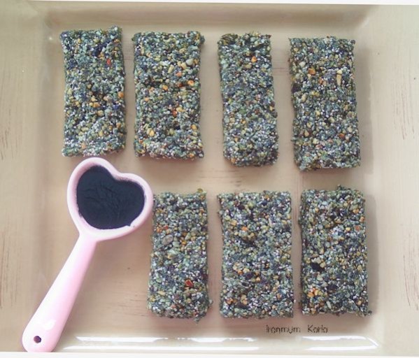 green spirulina bars