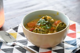 curry 262x175 - vegetable and coconut curry