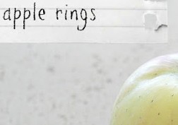 apple+rings e1372070521994 - Dried Cinnamon and Vanilla Apple Rings